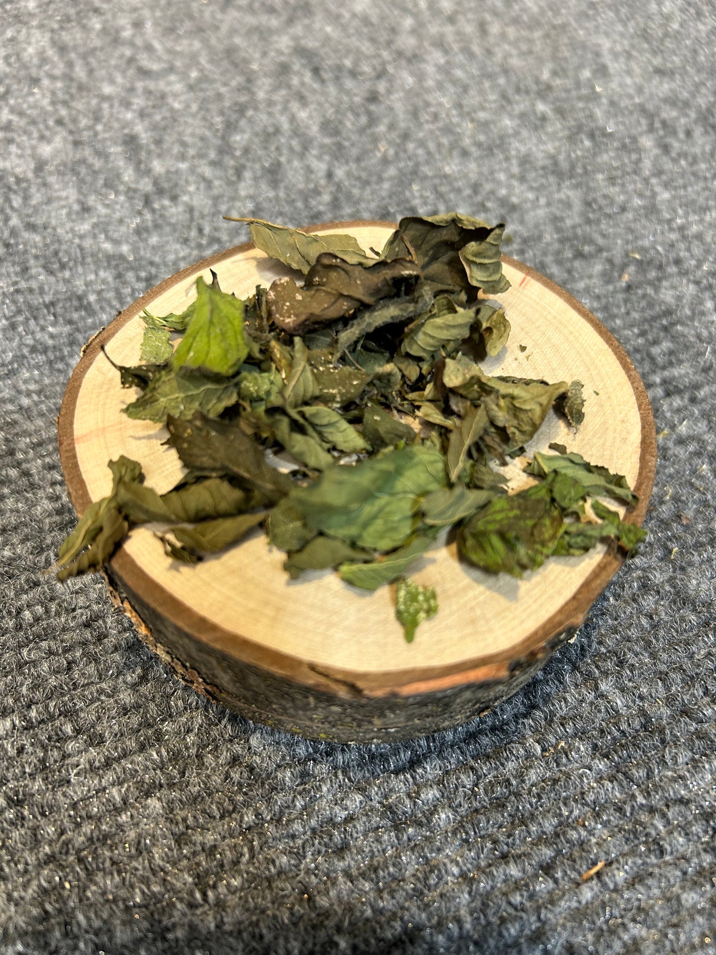 Mint, dried